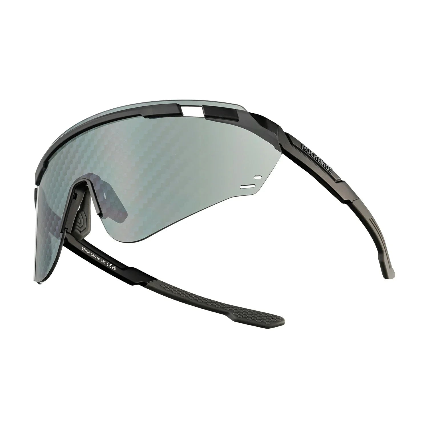 A pair of wraparound sports sunglasses with a black frame and a large shield lens featuring a subtle carbon fiber texture and a silver mirrored edge. #Color_Carbon Black(Non-Photochromic)