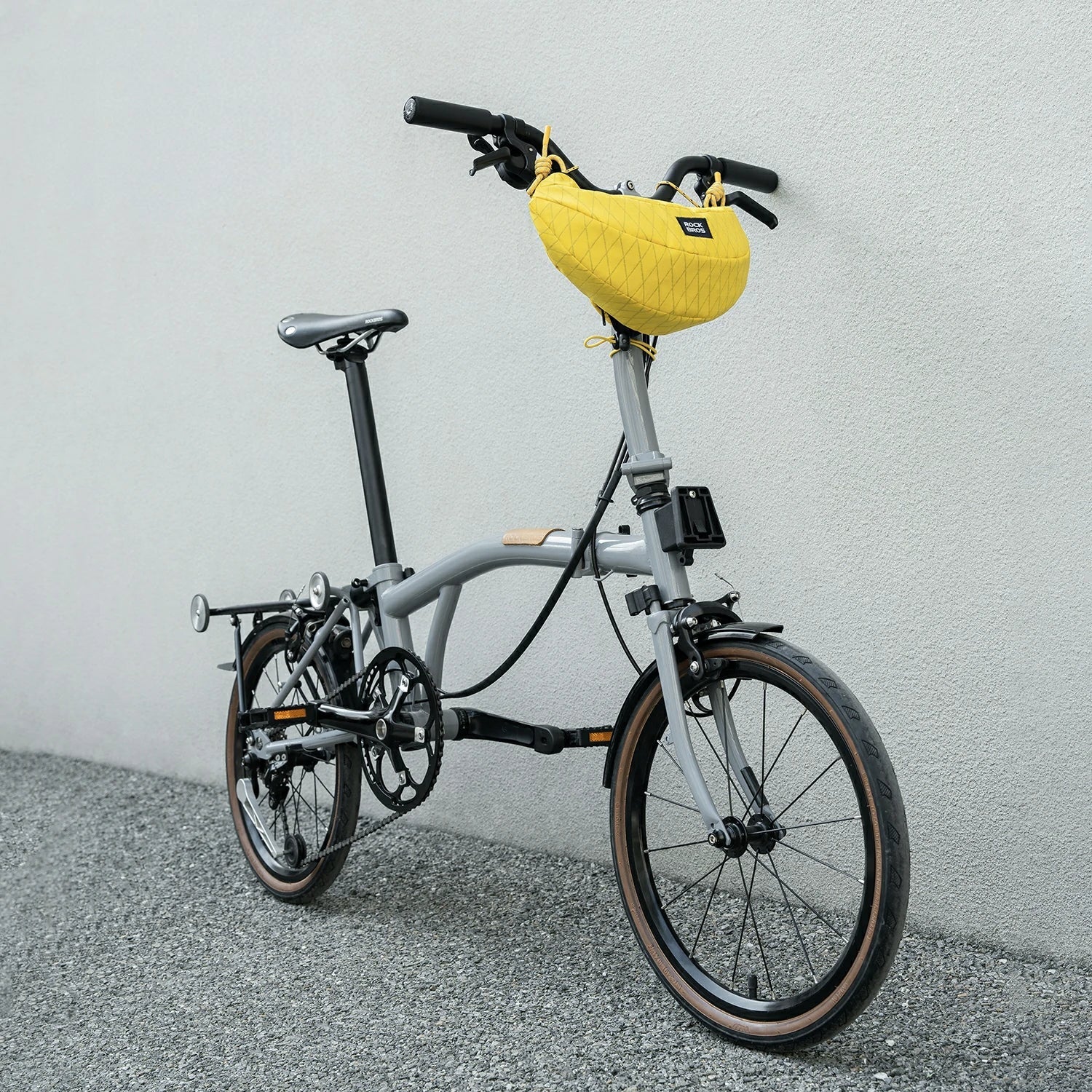 Banana Bike Handlebar Bag, Lightweight Crossbody Cycling Bag 1.8L