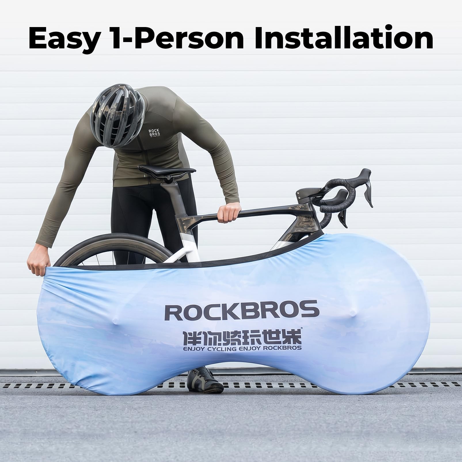 Person using a ROCKBROS bike cover for easy 1-person installation #Color_Blue Sky