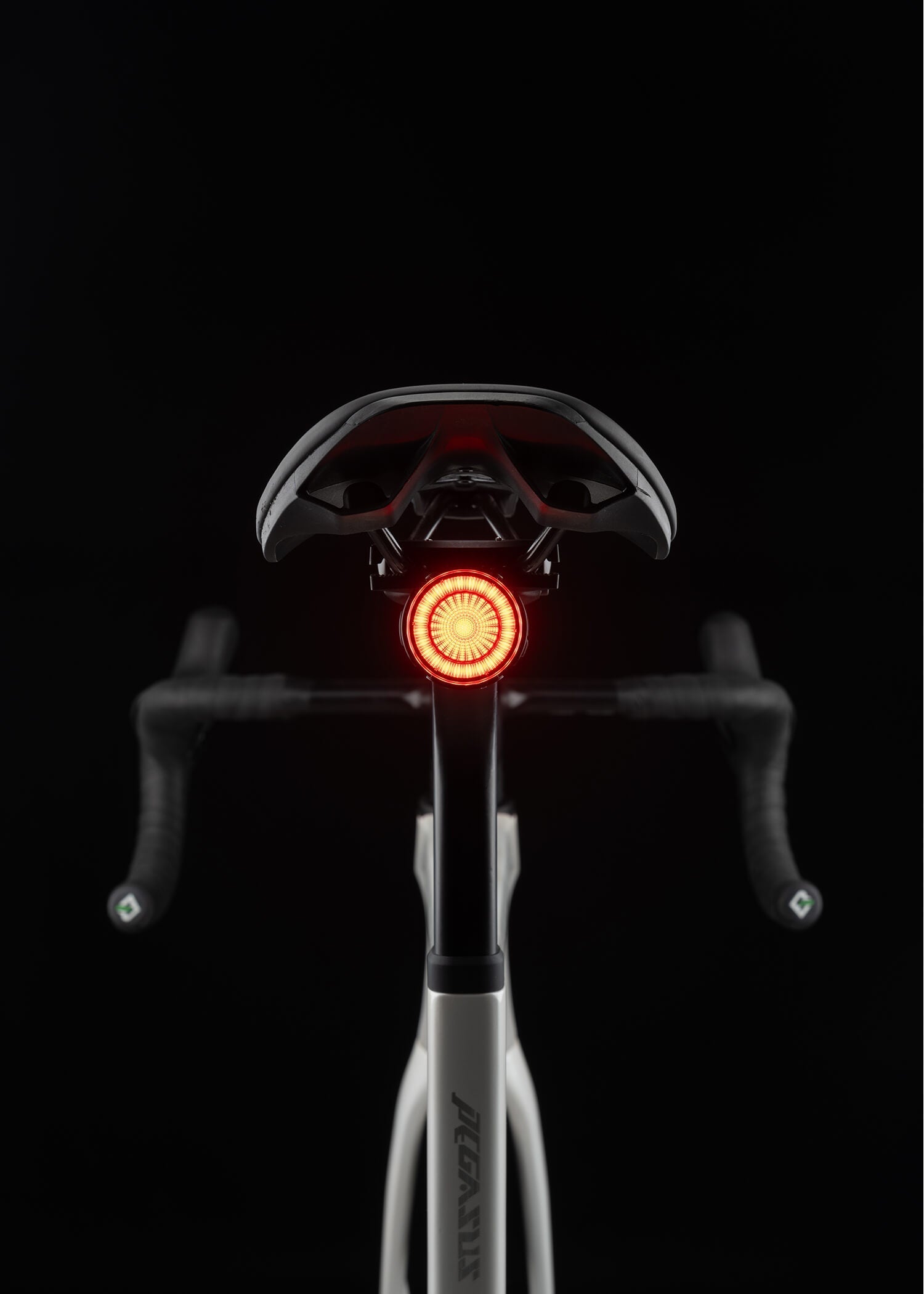 Road To Sky - SUPER6 Rear Light Anti-Lost USB-C