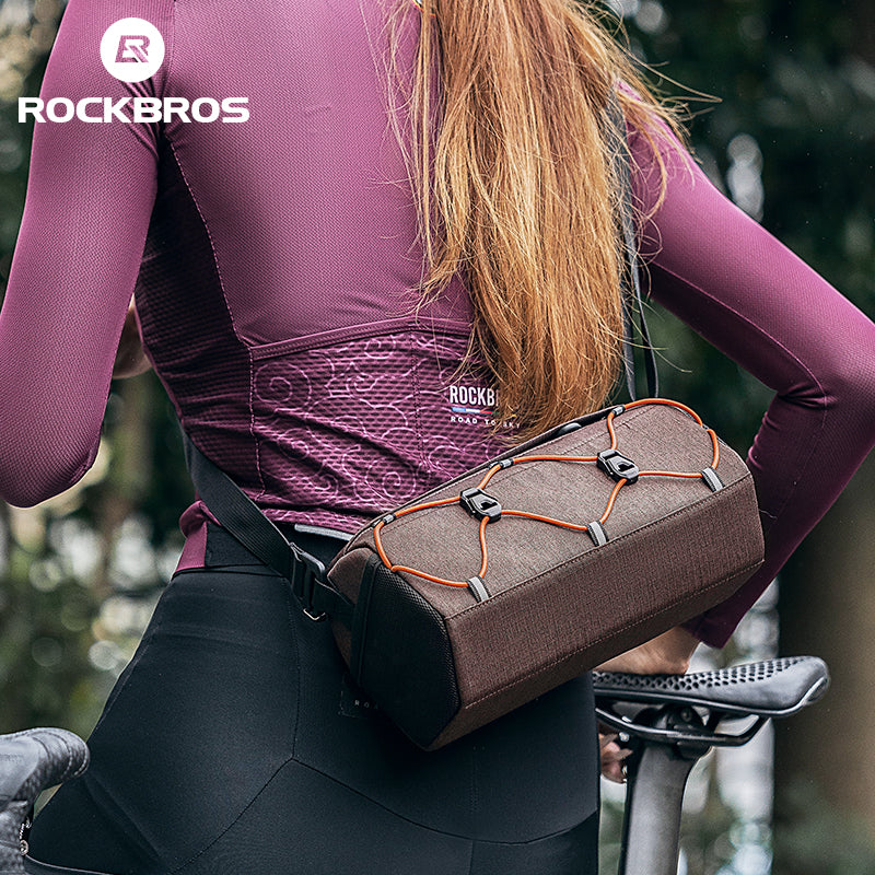 Bicycle front bag with side mesh pockets