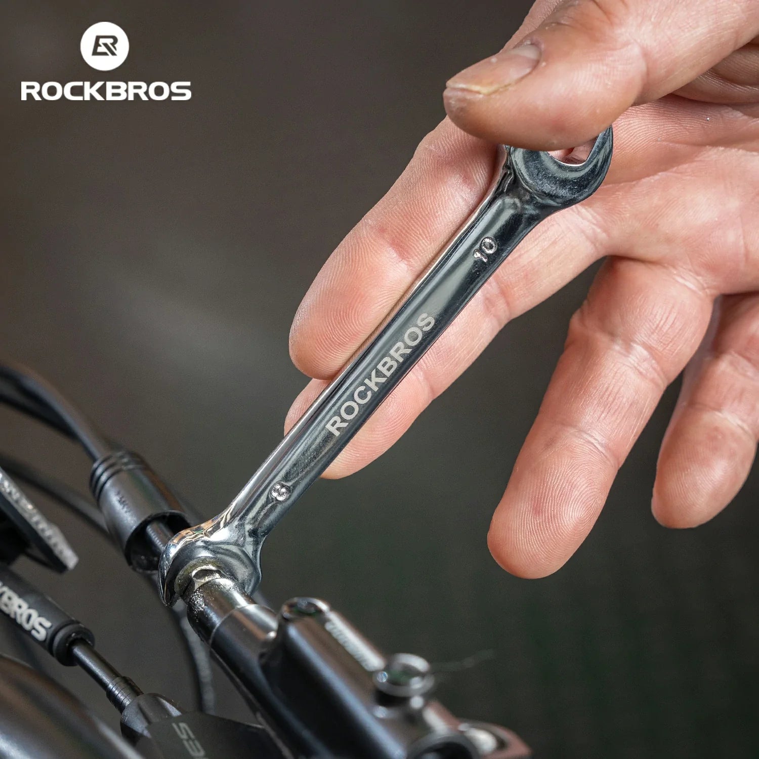 Compact cycling repair tool kit for home use