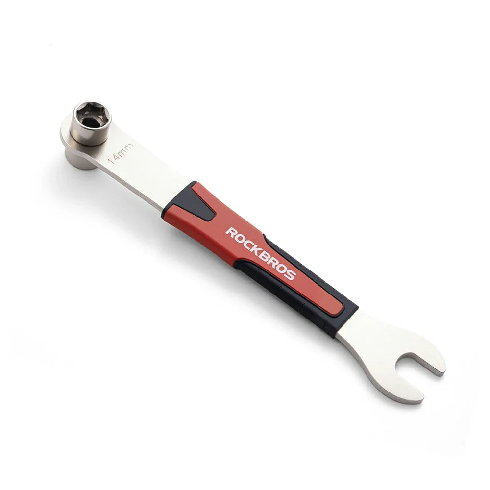 Bicycle maintenance tools set with spoke wrench