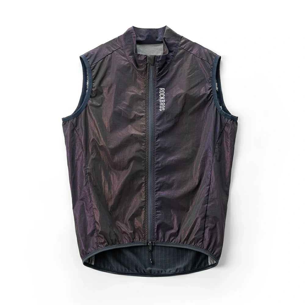 detailed view of the windproof front material and zipper of a cycling vest #color_Purple