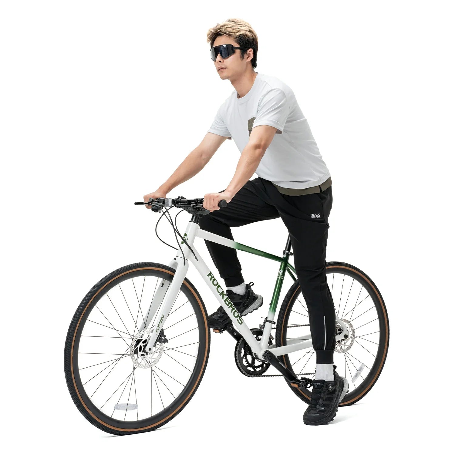 Lightweight outdoor sports pants for cycling