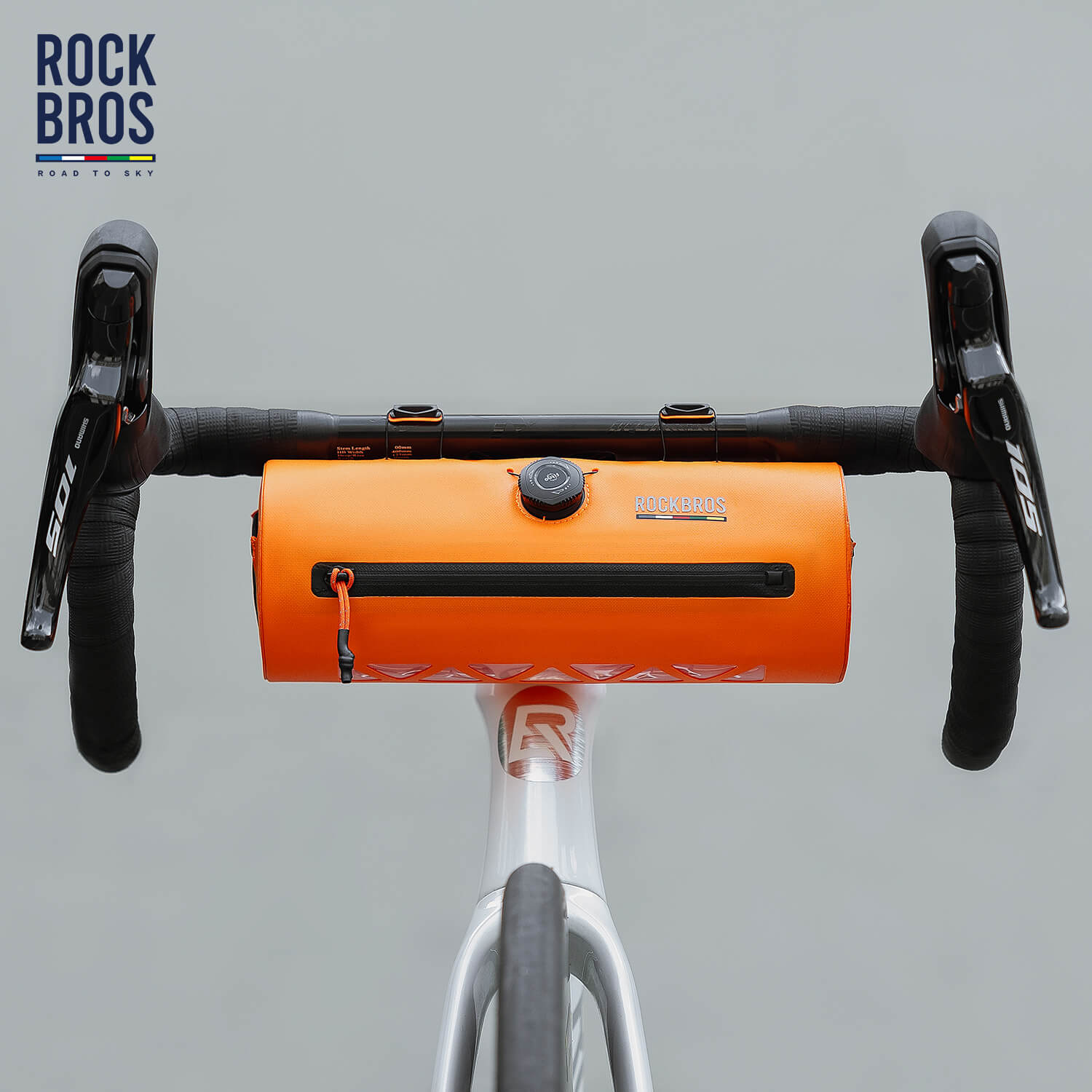 ROCKBROS Road-to-Sky handlebar bag AS-143, 100% waterproof design ideal for cycling in all weather conditions. 
