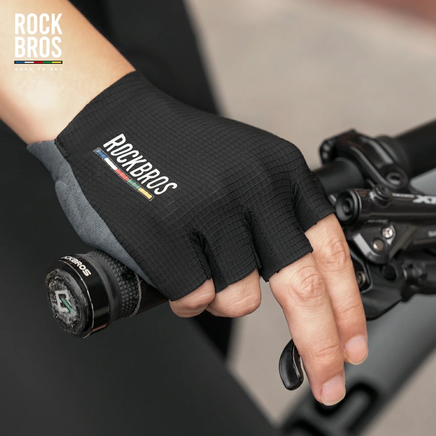ROAD TO SKY Elastic Interface? Cycling Short Finger Gel Padded Gloves